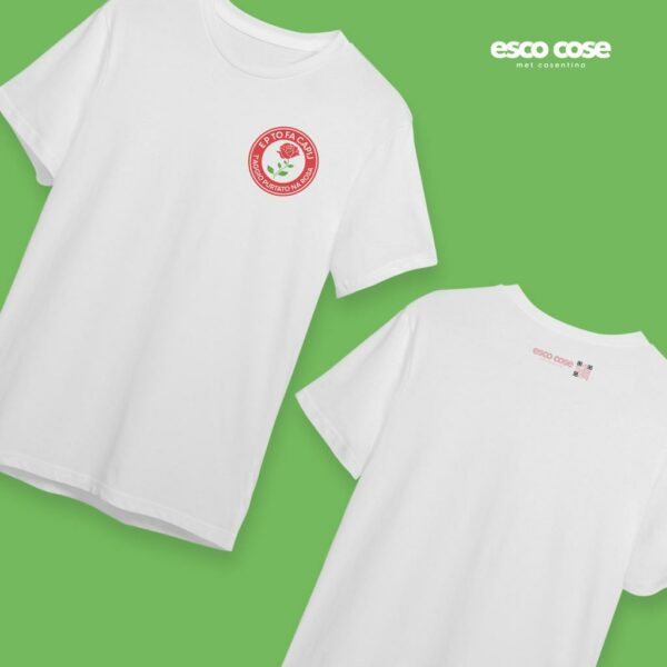 T'aggio purtato na rosa Tee